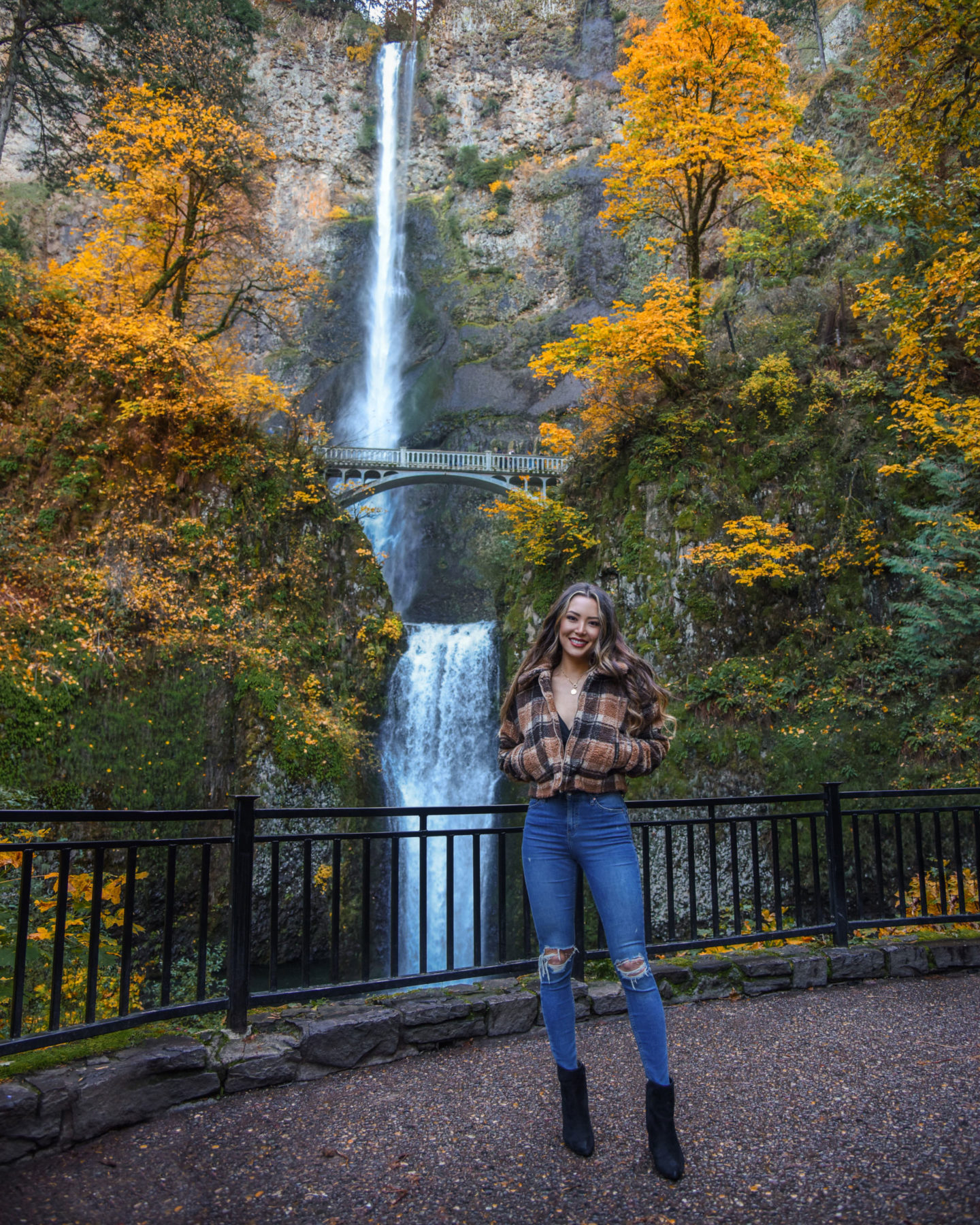 Visiting Multonomah Falls in Autumn